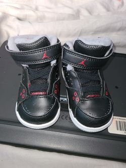 Toddler Jordan shoes size 4