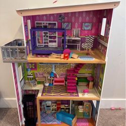 Kid Kraft Doll House
