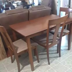 Dining Table With 4 Chairs ( Table: 28 Wx 46 Lx 30 Height  ) 100.00 