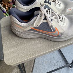 Atheletic Shoes Size 10.5 White Nike Running 