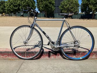 French Vitus Aluminum Hybrid / Road Bike - Shimano 105