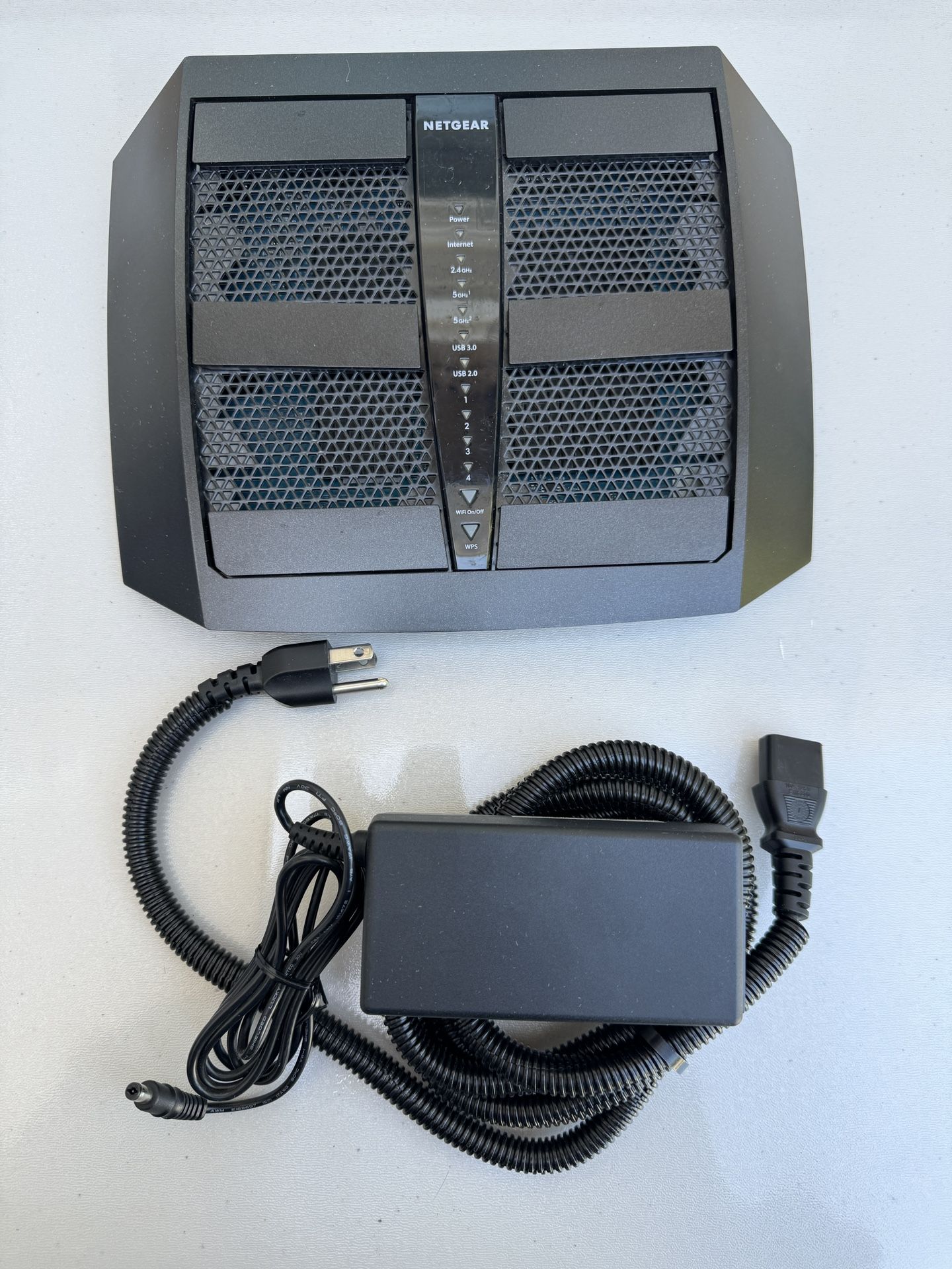 Netgear Nighthawk X6 AC3200 Tri-Band Wi Fi Router R8000