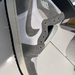 Jordan Retro 1 High OG  Size 8.00