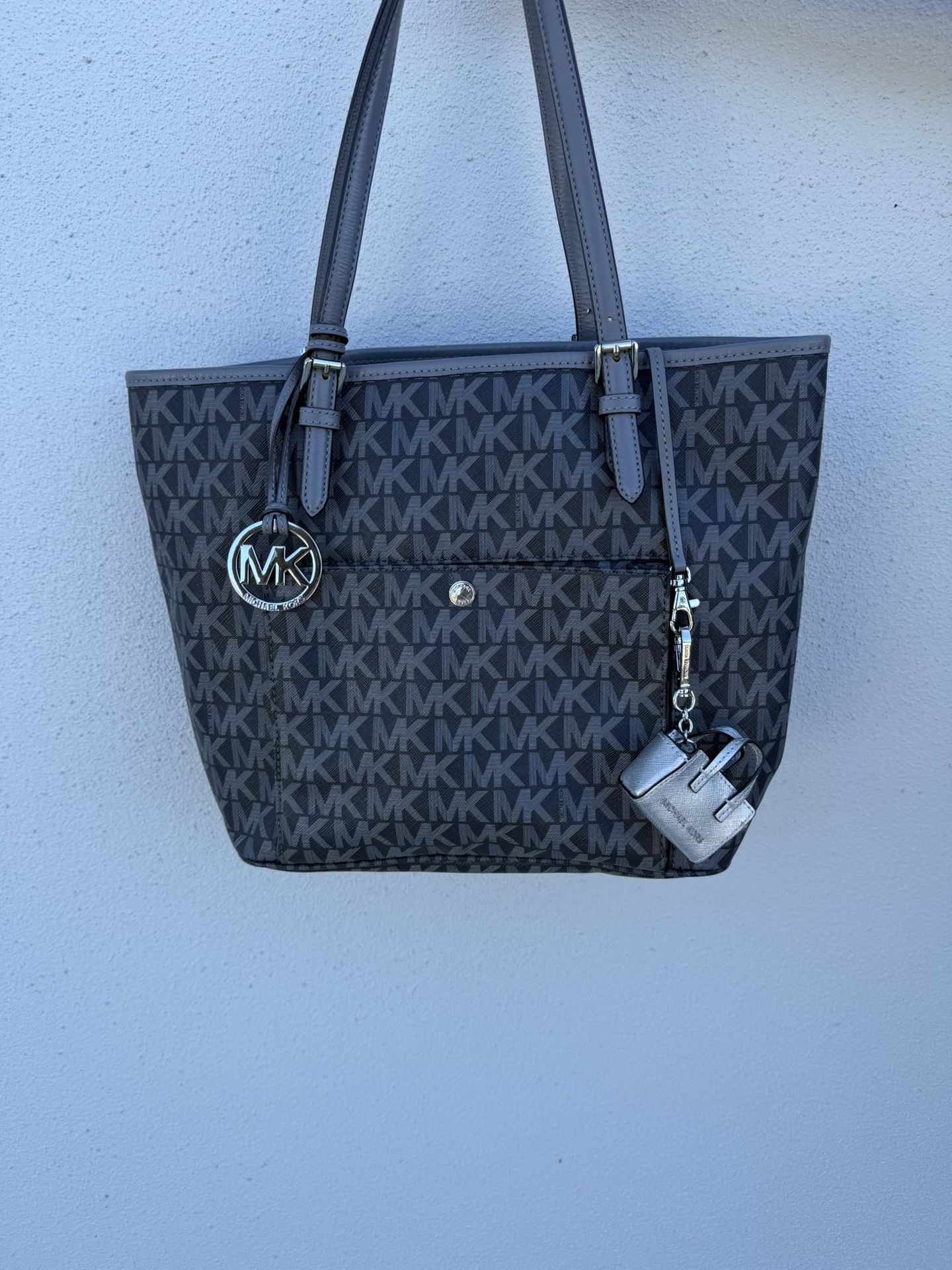 Micheal Kors Logo Shoulder Bag