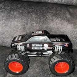 WWE Wrestling Hot Wheels Stone Cold Steve Austin Monster Truck Brand New Collect