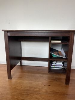 Beautiful Wooden Desk - Dimensions : 35.5 x 29 x 20 inches