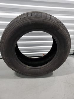 New Michelin Defender XT Tire .. 225/60R16 /98T