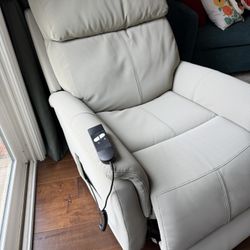  ZUKO STONE POWER LIFT RECLINER W/USB