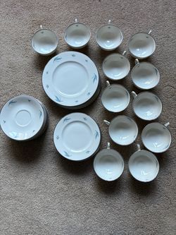 Vintage Syracuse China Celeste 33-Piece Dinnerware Set
