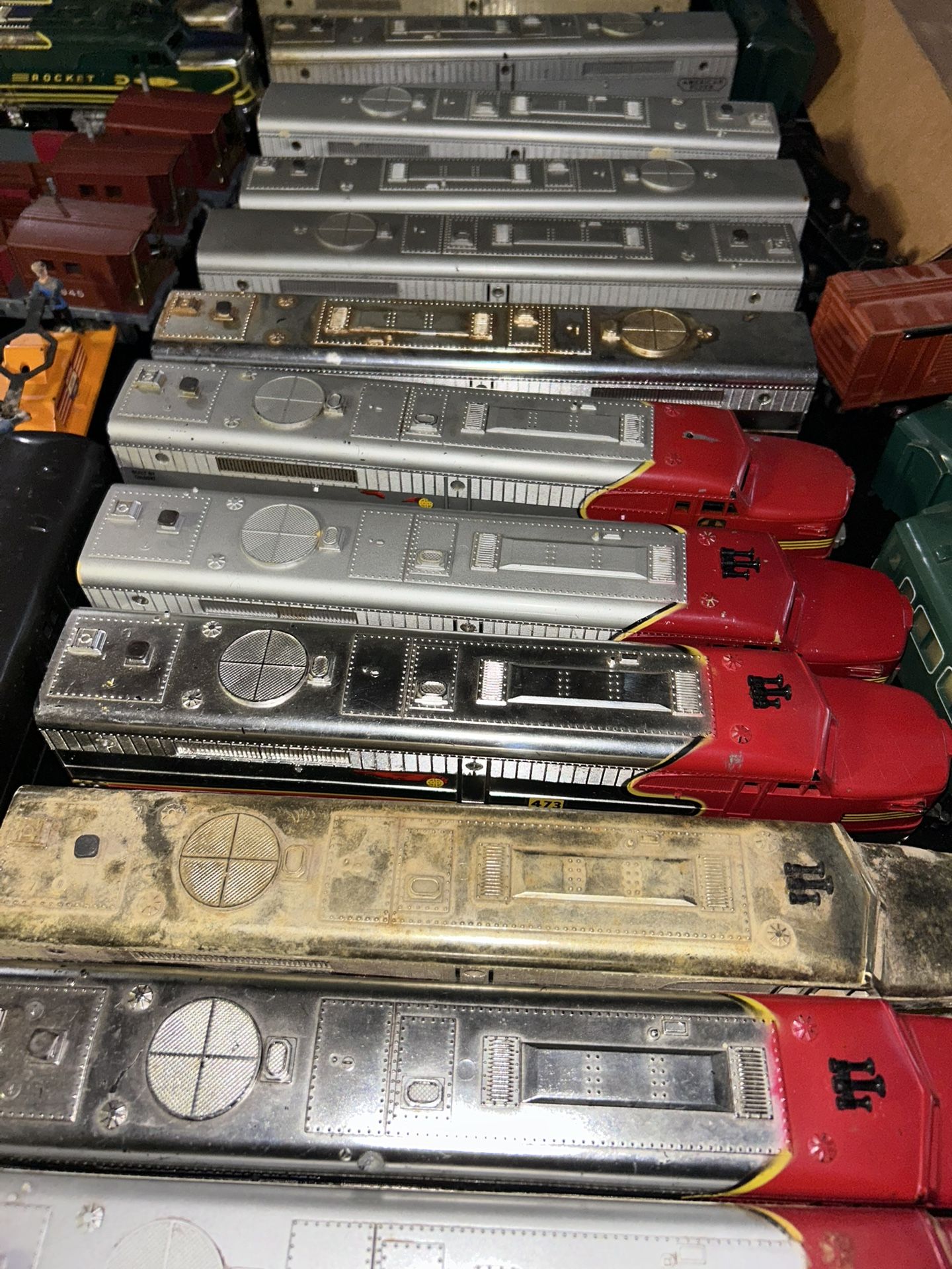 American Flyer Santa Fe Chief 360 And 470 Sets. 3 Sets For $350