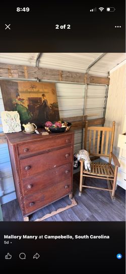 Vintage Chest / Art