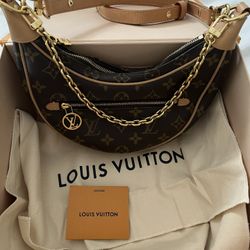 Louis Vuitton Loop Monogram