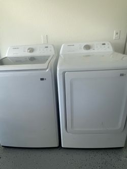 Samsung Washer & Dryer Set – Like New – White