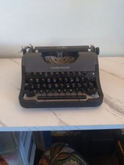 Vintage Underwood Typewriter