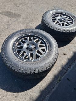 18” Fuel Offroad Brabus Style Black Milled Wheels with Toyo A/T Tires