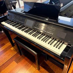 Yamaha Clavinova CVP 805 Polished Ebony (2024)