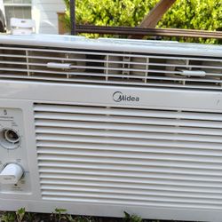 Midea AC Unit