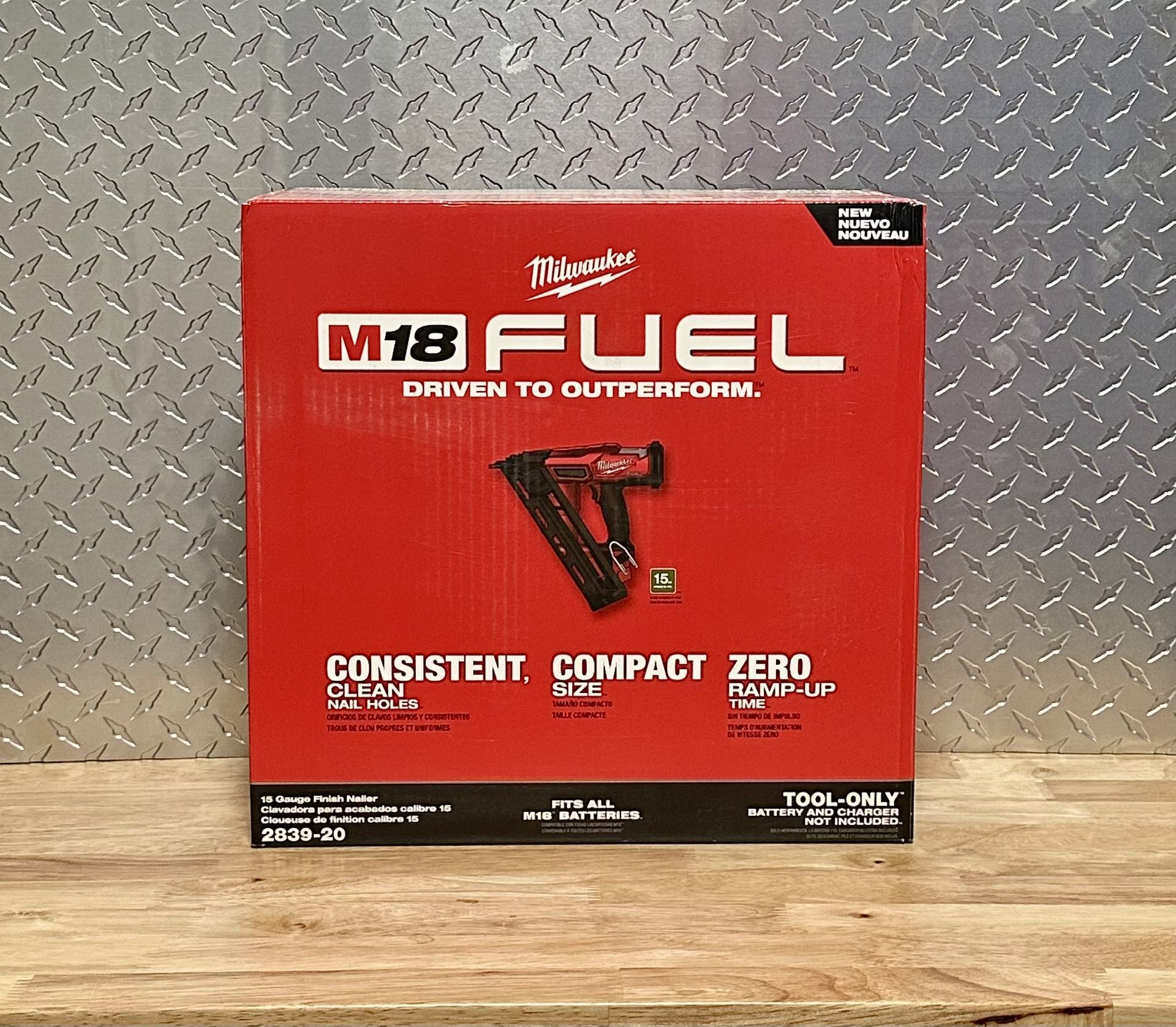 Milwaukee M18 FUEL 15 Gauge Nailer 2839-20