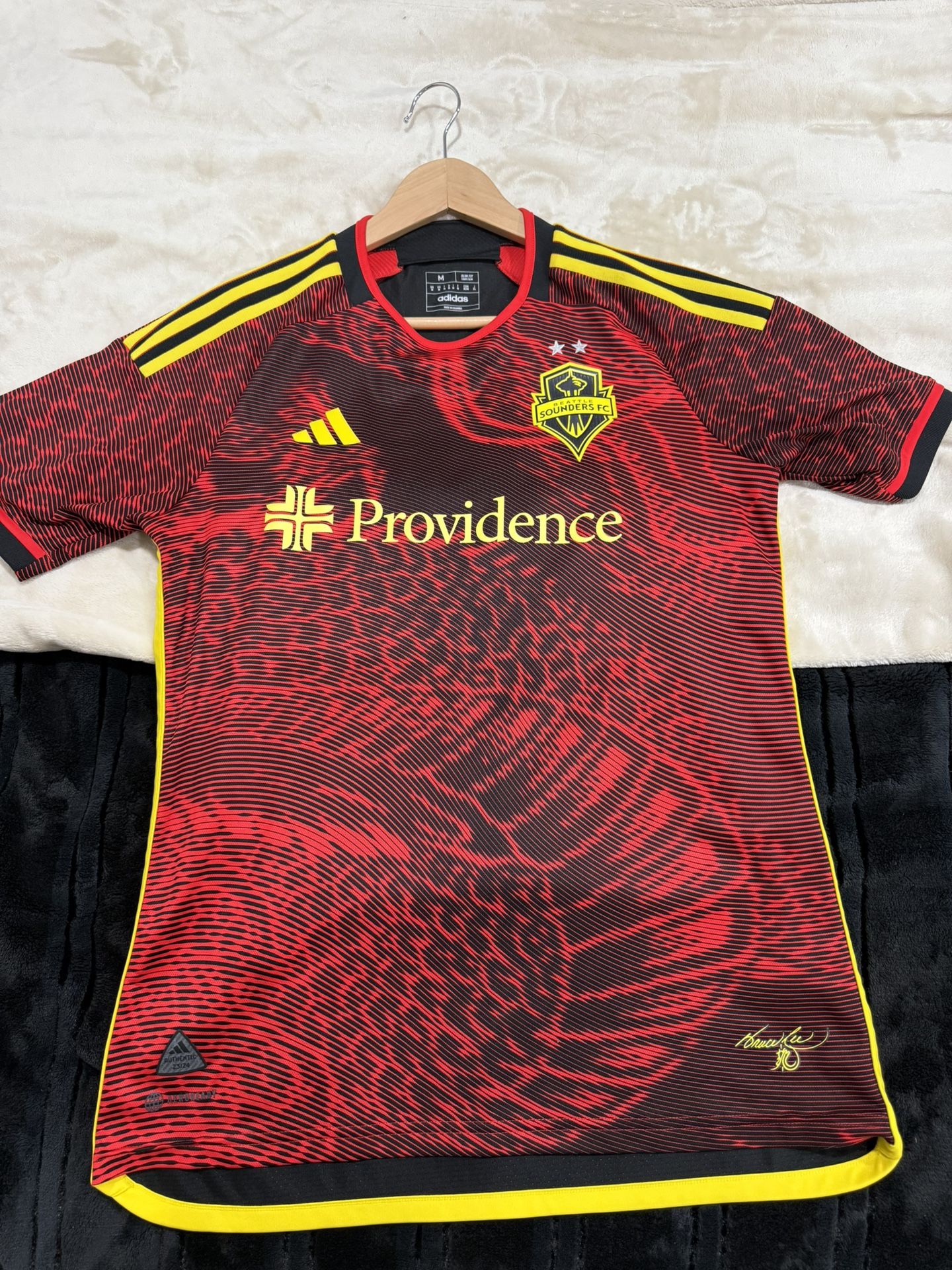 Seattle Sounders Bruce Lee Kit! (Size Medium In Men’s)