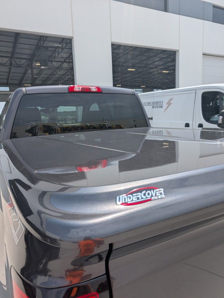 5.8 Silverado Hard Top Cover