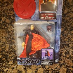 Magneto (Actor: Ian McKellen ) Action Figure X-Men The Movie Unopened