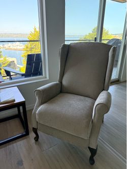 Lazyboy Modern Wingback Recliner-Like New, Beige/Taupe