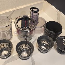 KitchenAid JUICER & SAUCER ATTACHMENT
