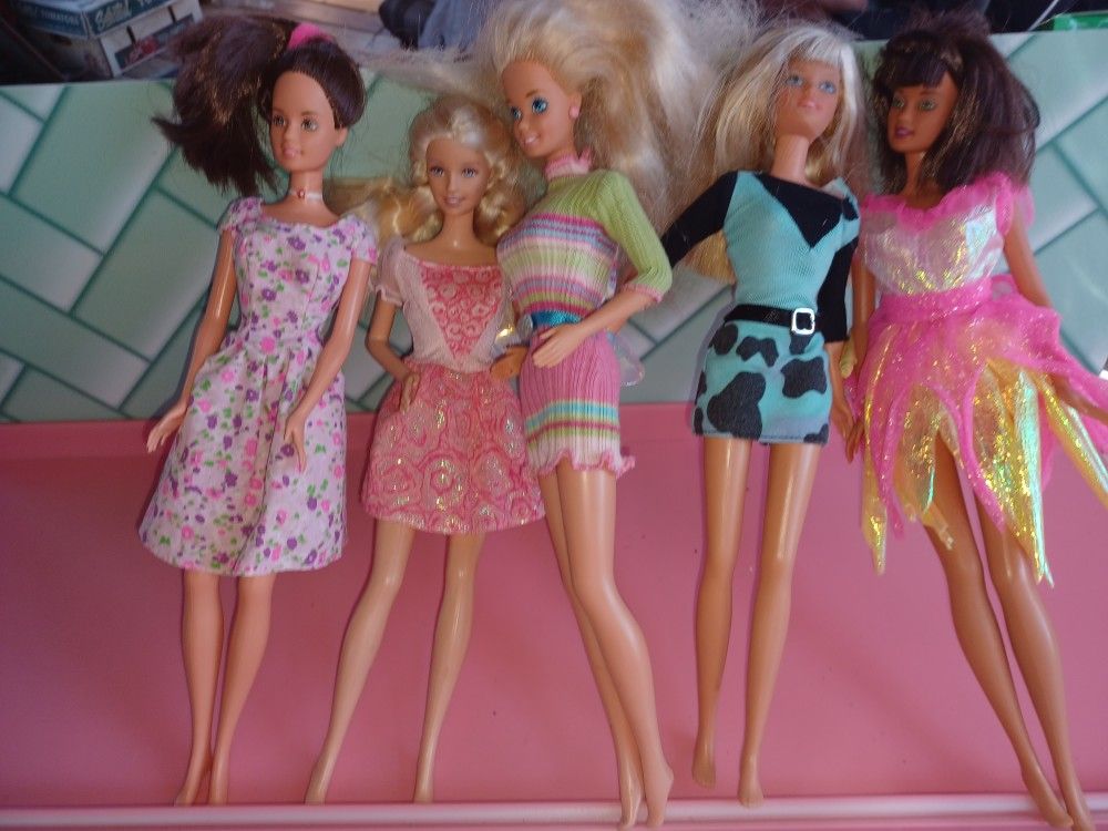 5 Different Vintage Barbies