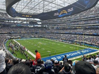 LA Chargers vs Texans - Sun 8 Nov- 200 level seats