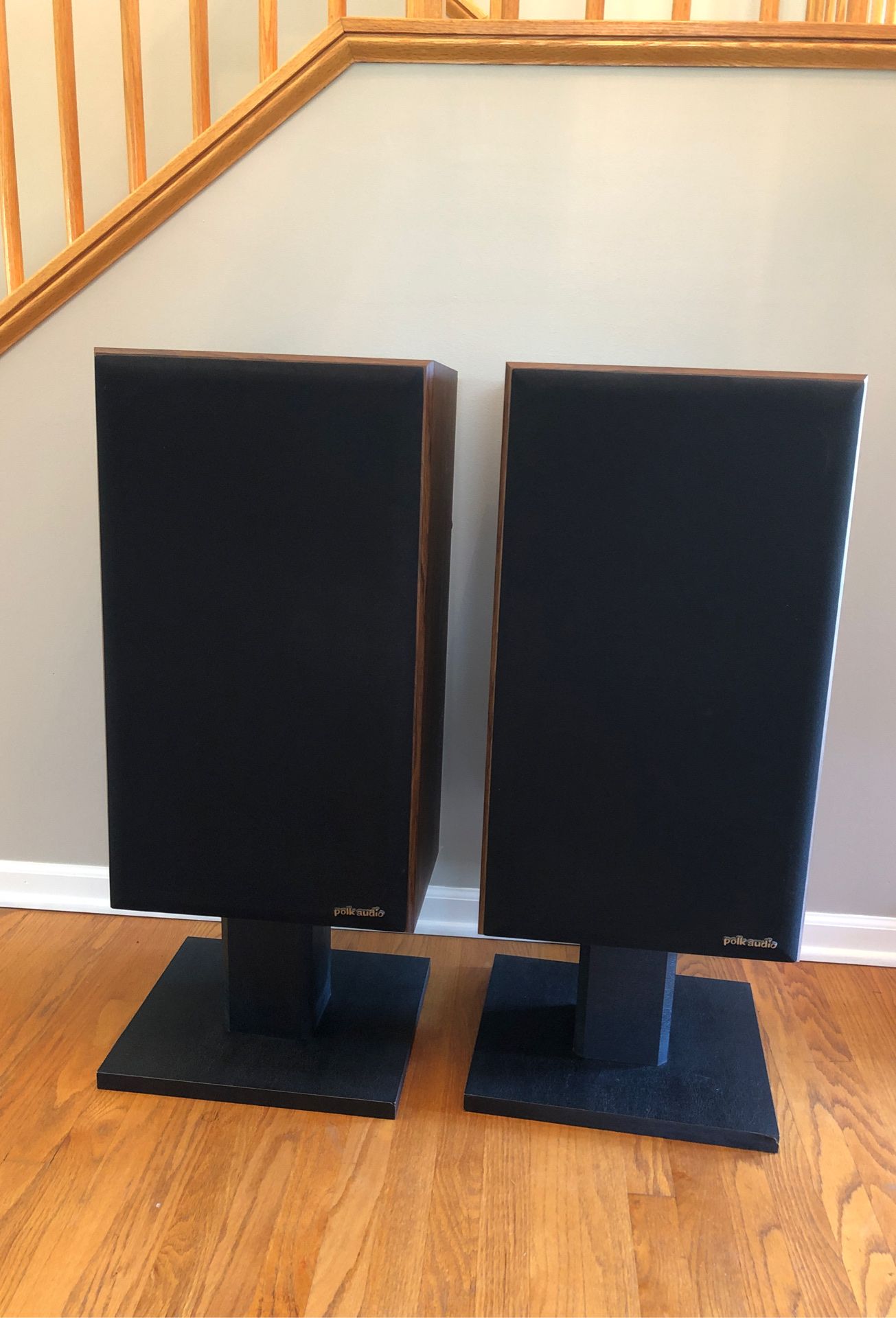 Polk Monitor 10s with Stands