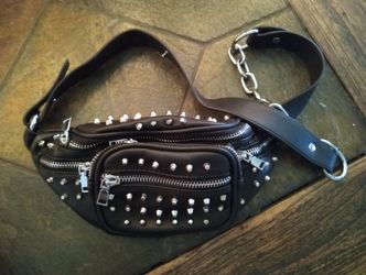 Leather Rockabilly Fanny pack w/studs $15