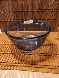Vintage Anchor 8.5 ". Cobalt Blue Mixing Bowl