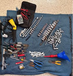 Mixed hand tool lot
