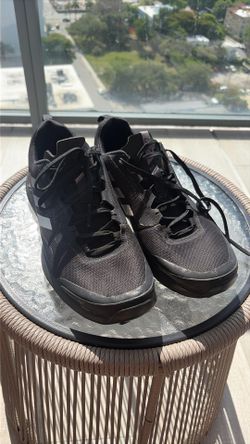 Adidas 920 size 10 men’s