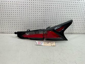 2015 2017 LEXUS NX NX200T NX300H RIGHT TAIL LIGHT OEM