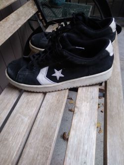 Converse shoes size 10
