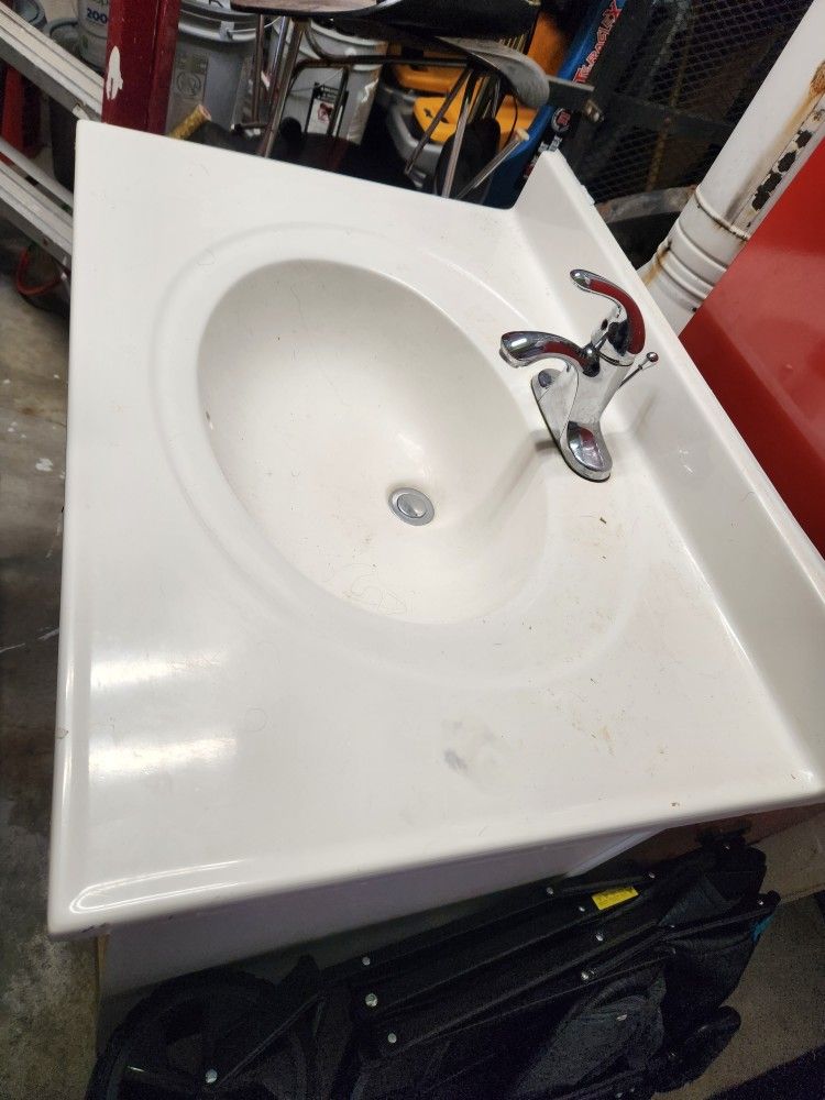 Free Sink With faucet
