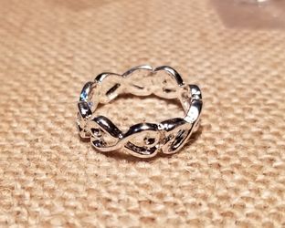 Silver plated heart or footprint toe ring