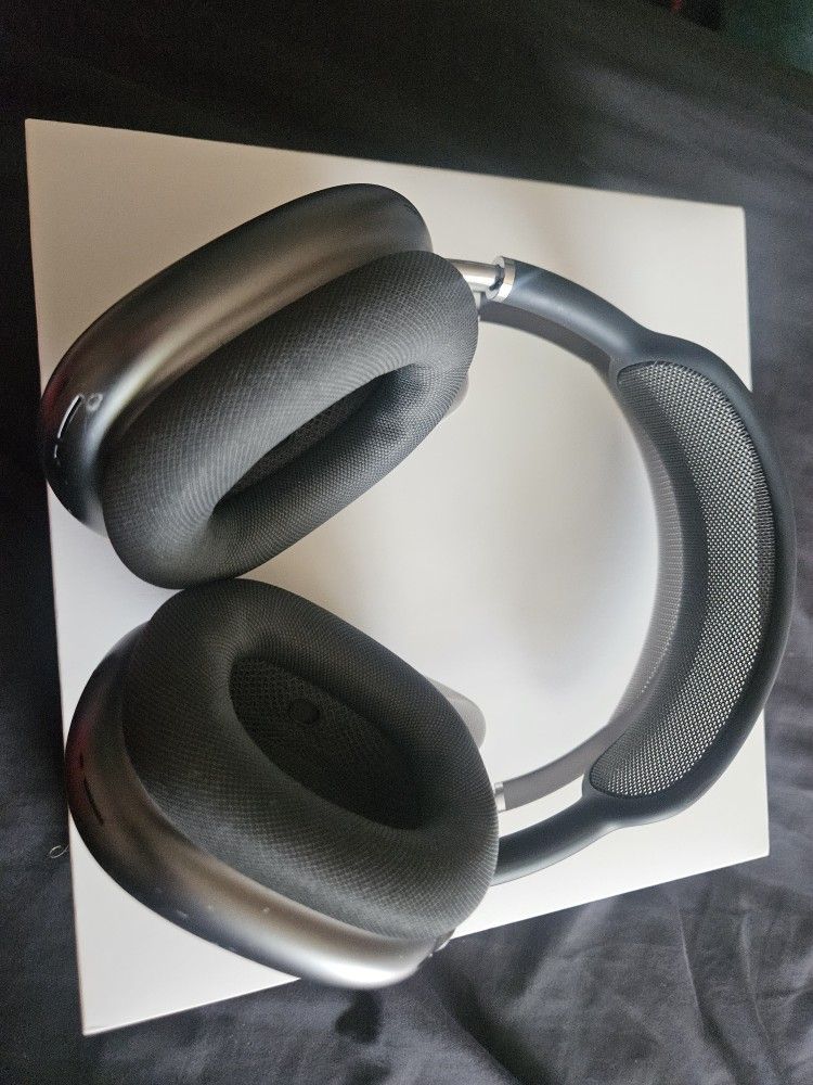 AIRPODS MAX