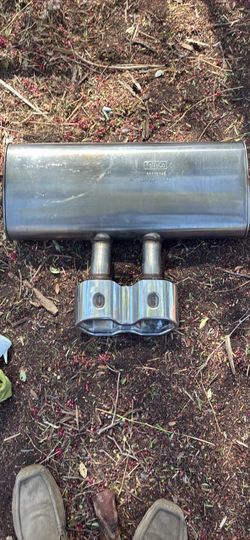 FoMoCo Ford Exhaust Muffler with Dual Clamp