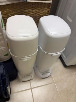 2 Diaper Genie Complete