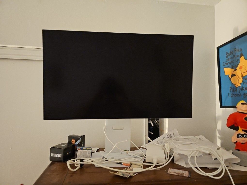 LG 32GS95UV 32-inch Ultragear OLED Gaming Monitor 4K UHD 1440p 240Hz