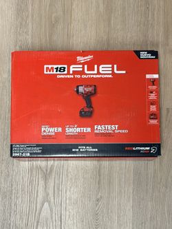 Milwaukee M18 Impact Wrench Kit