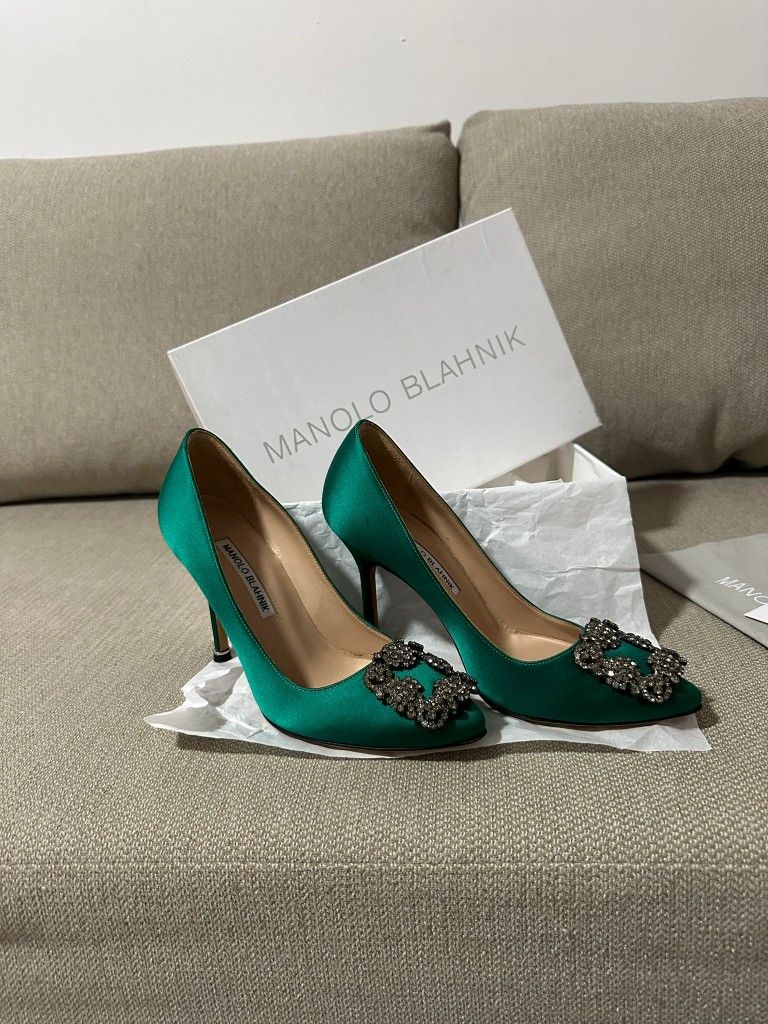 MANOLO BLAHNIK 36 Manolo Blahnik Shoes, Shoe Size 36 — The Cirkel
