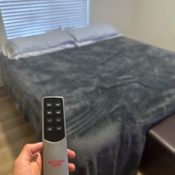 Adjustable King Bed Set – Serta Pillowtop