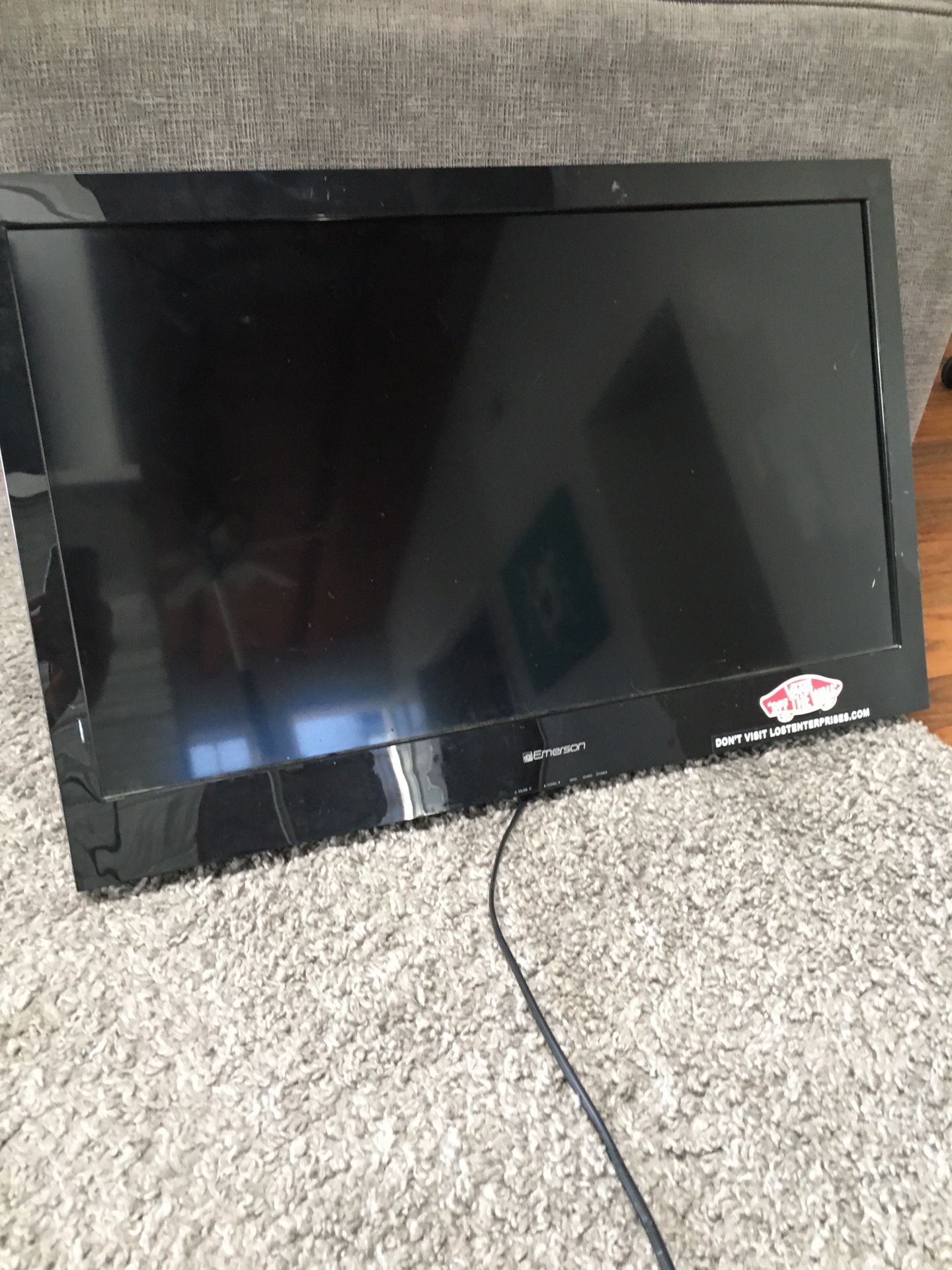 Emerson 32” flatscreen