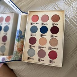 Eyeshadow Palette