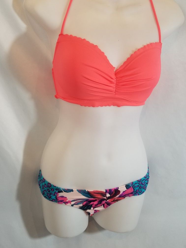 VS and Shade and Shore bikini
