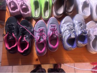 Women's Shoe Reseller Lot (19 Pairs) - Mostly Size 5.5 - Reebok, Guess, Ryka, Champion