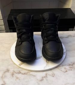Shoes/dunks 